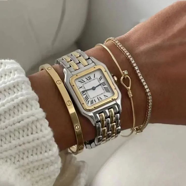 ELEGANT TIMEPIECE WATCH